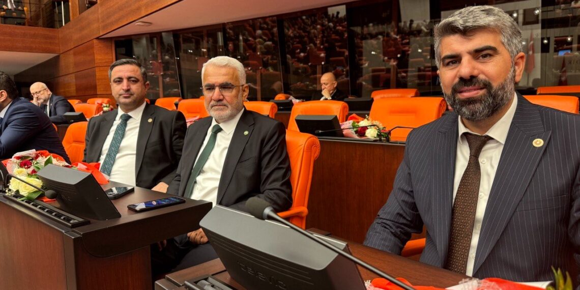 Zekeriya Yapıcıoğlu, kaldığı yerden devam ediyor