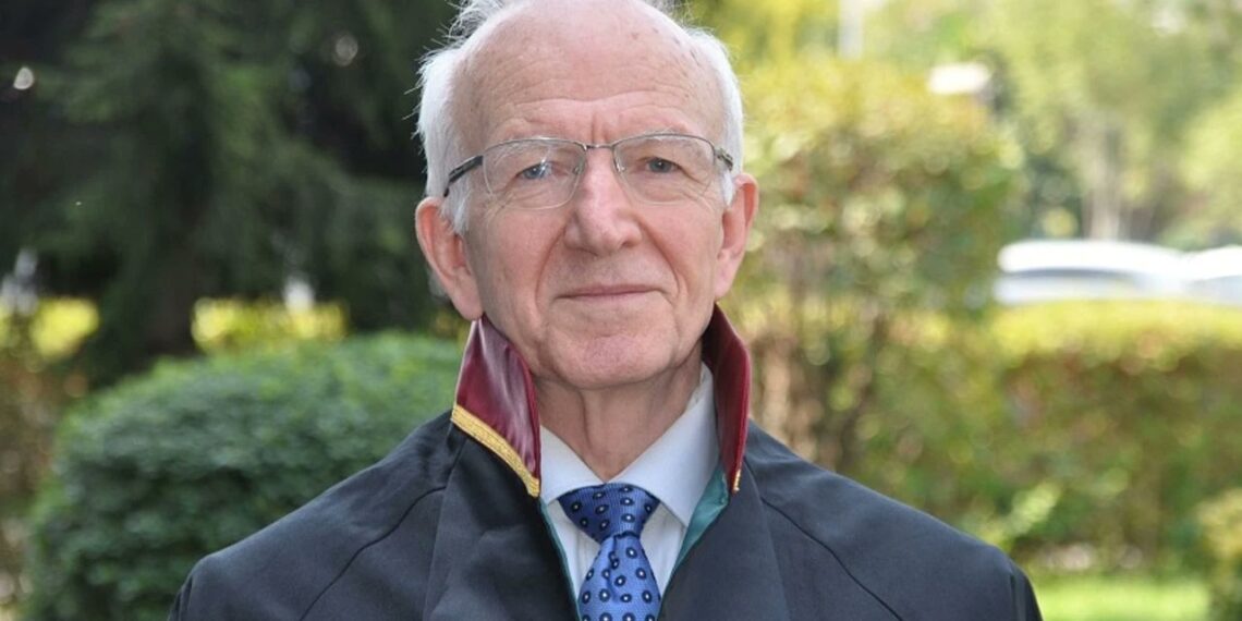 ‘İnsan haklarına dayalı laik cumhuriyet için yola çıktık’