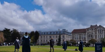 Boğaziçi, bin üç yüz doksan bir gündür direniyor